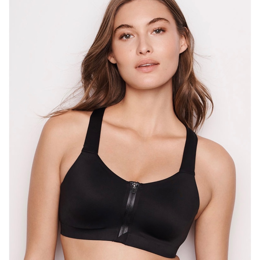 Victoria’s Secret incredible knockout max sportbra